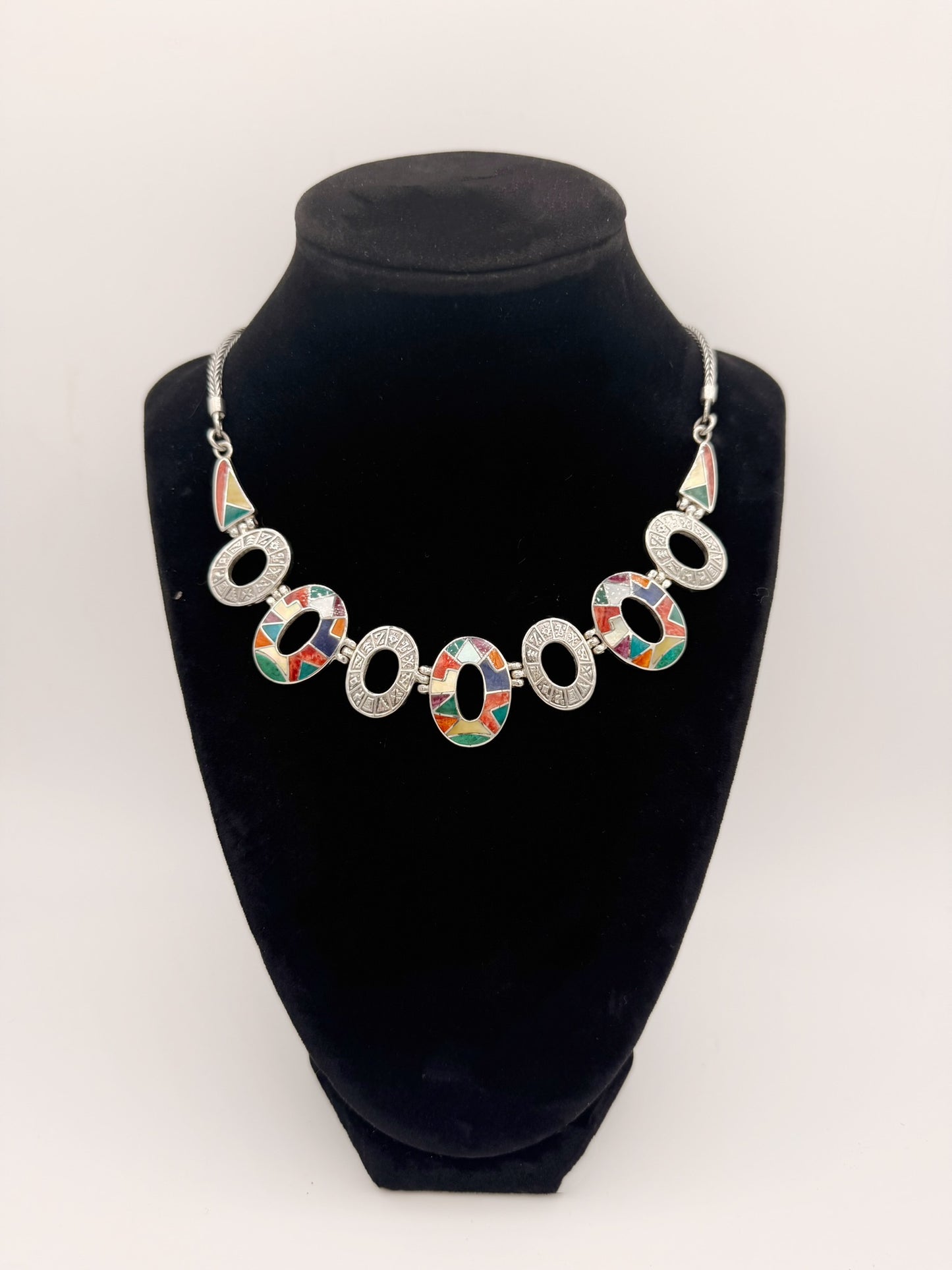 Oval Stonework Necklace