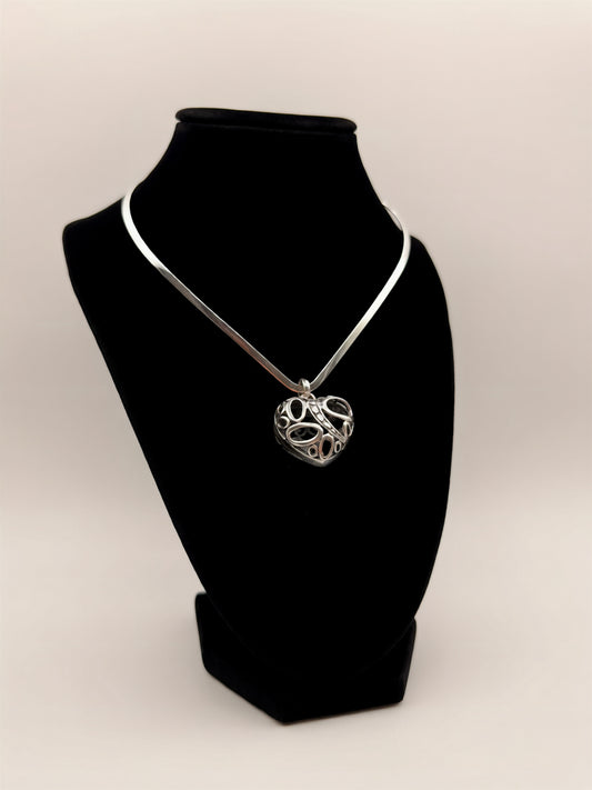 Lace Heart Pendant