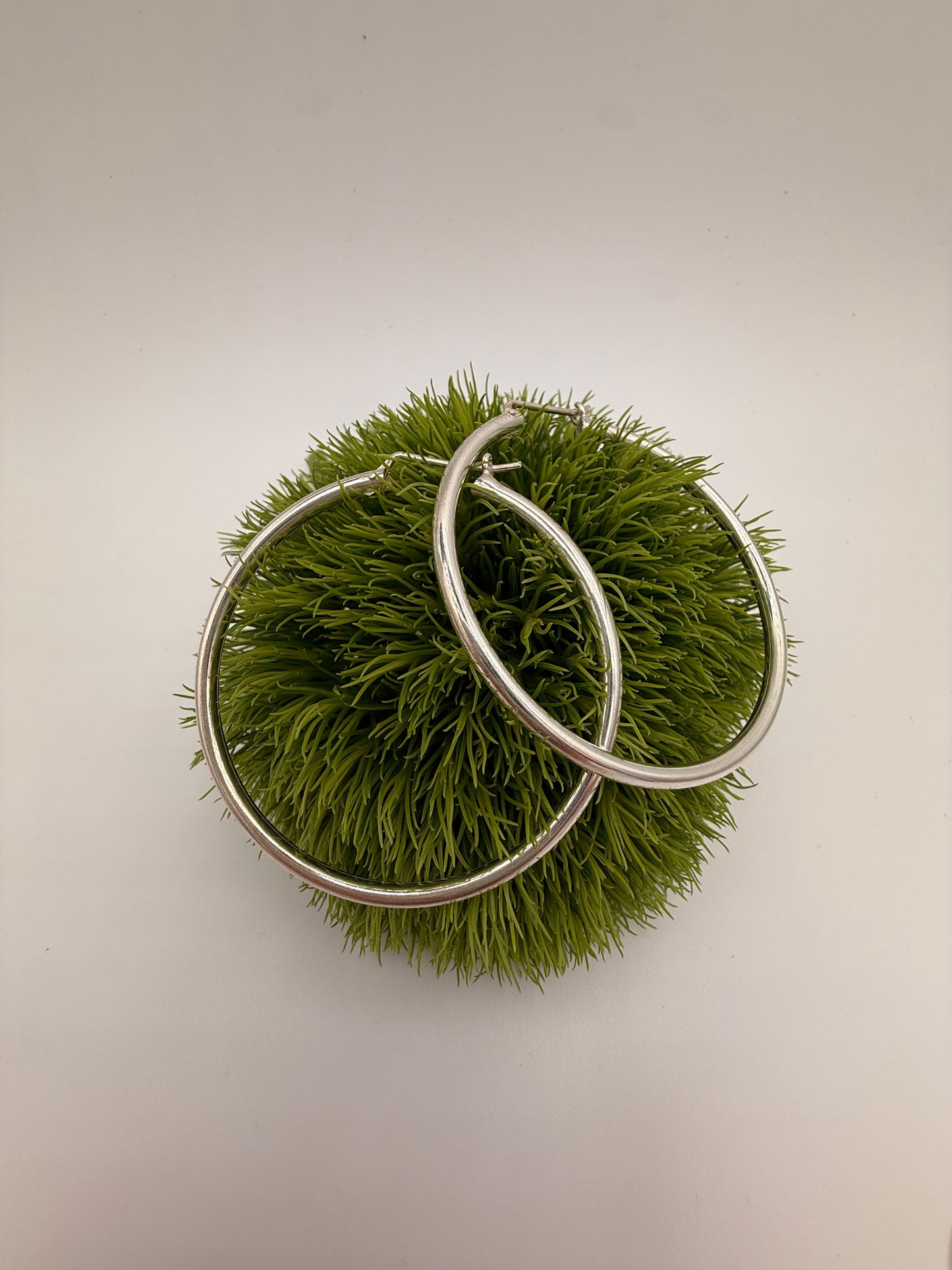Snap Close Infinity Hoops