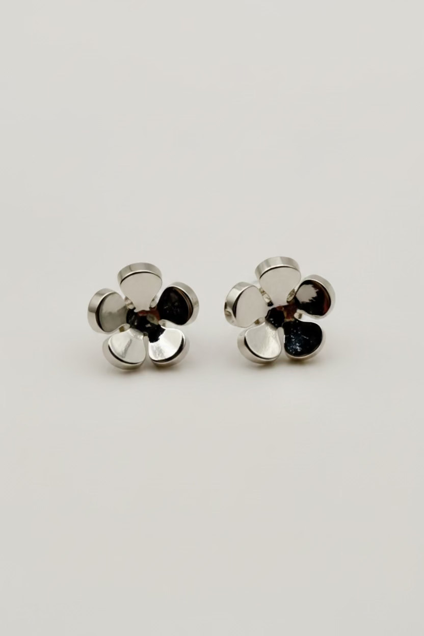 Impatiens Studs