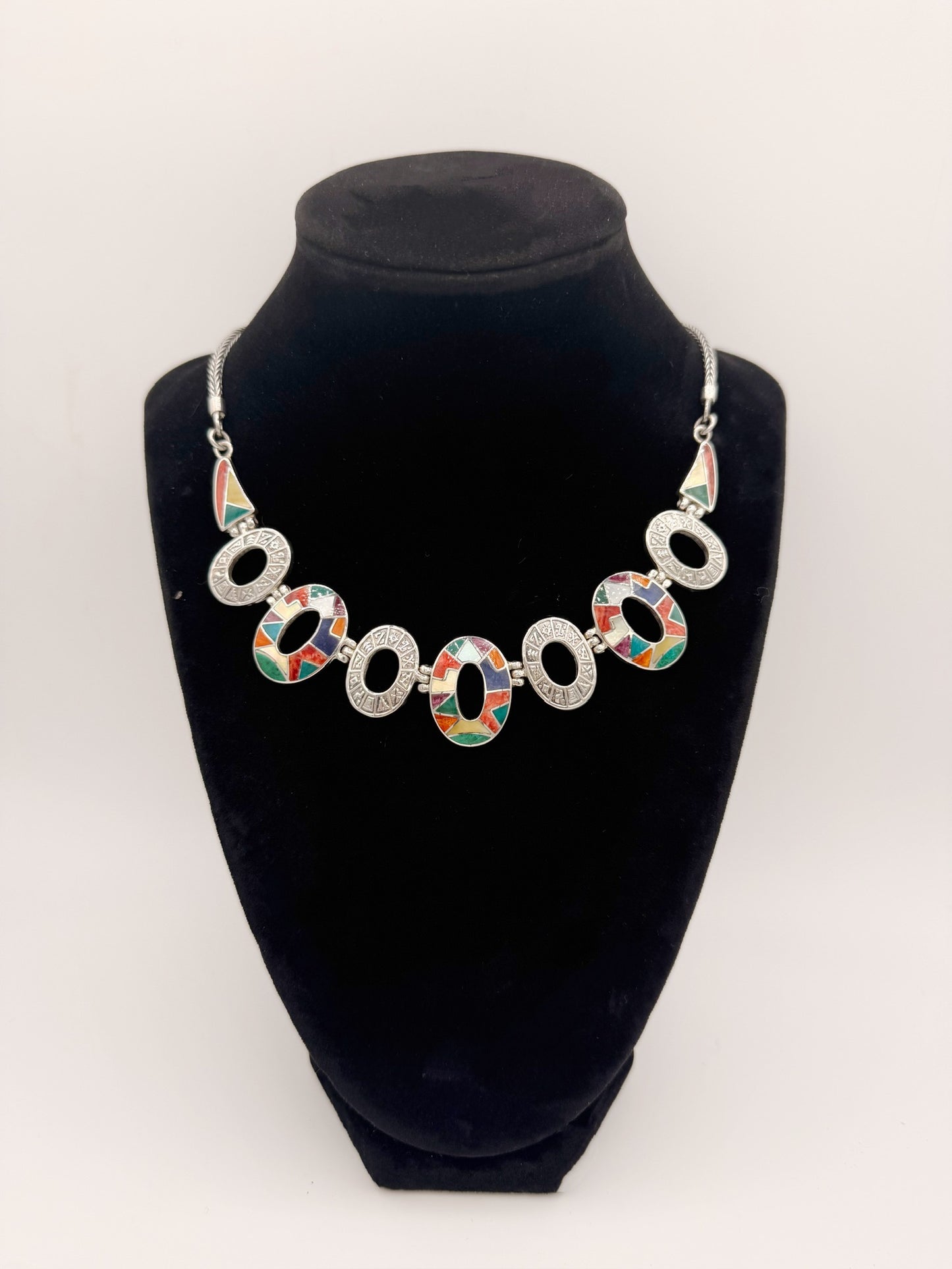 Oval Stonework Necklace