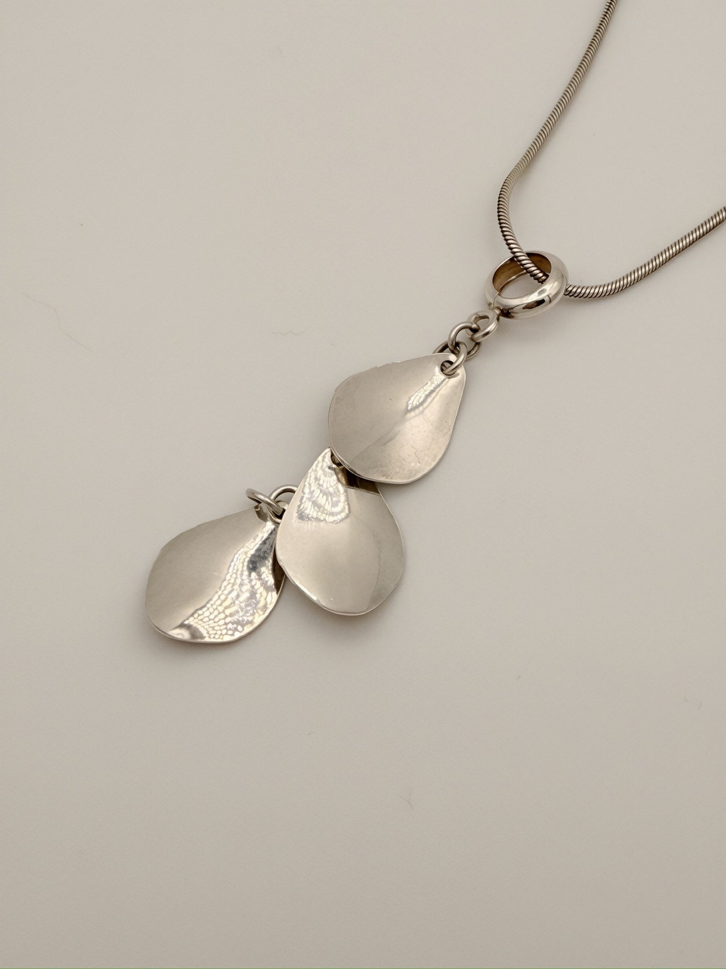 Leaf Flow Earrings and Pendant Set