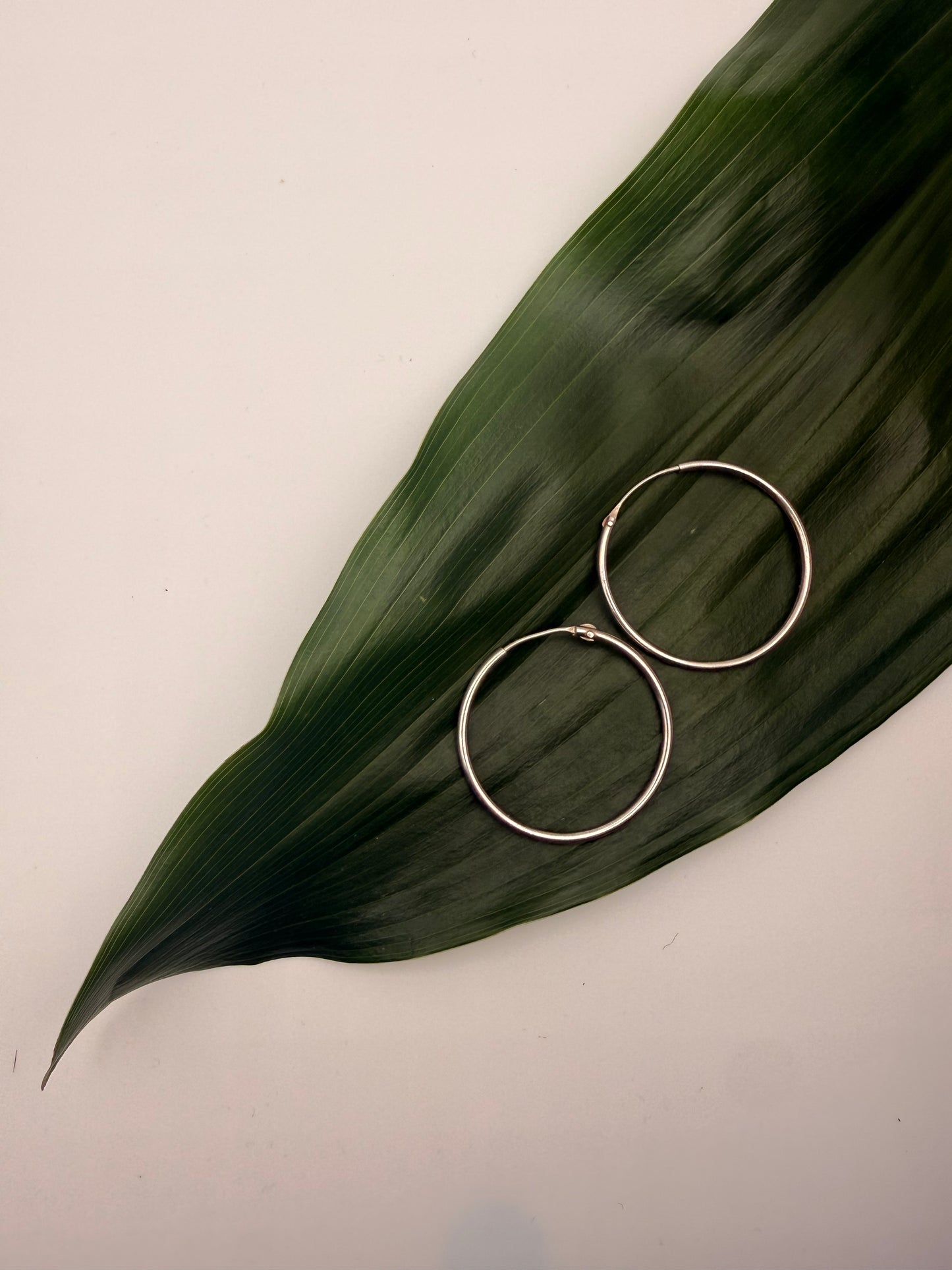 Ultra Thin Loop Infinity Hoops