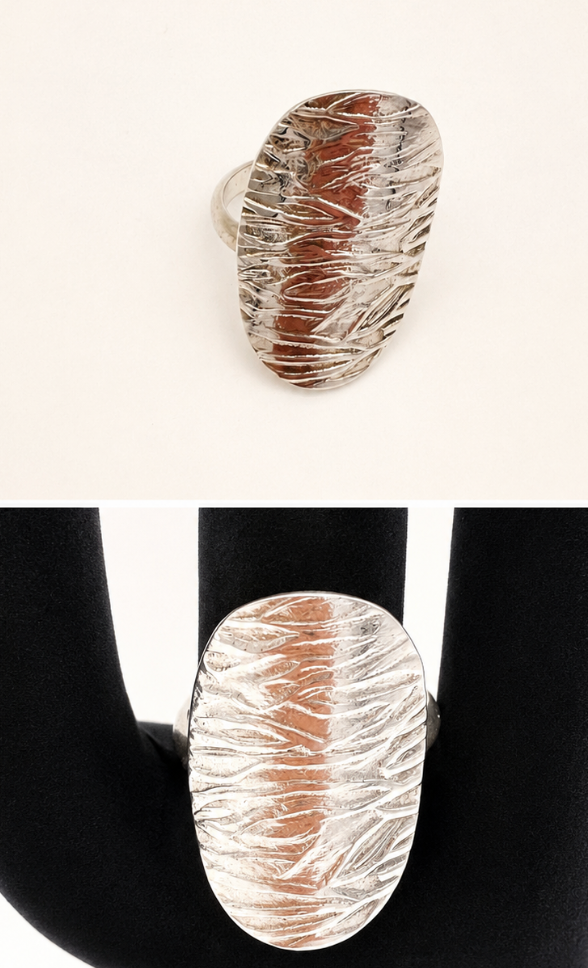 Imprint Oval Ring